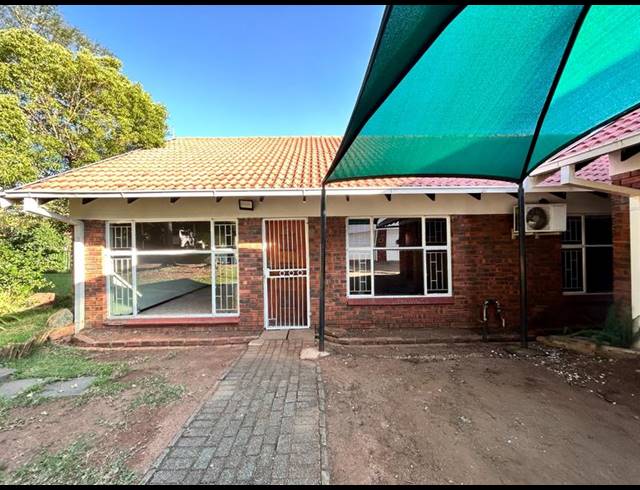 3 BEDROOM TOWNHOUSE FOR SALE IN ELANDSRAND